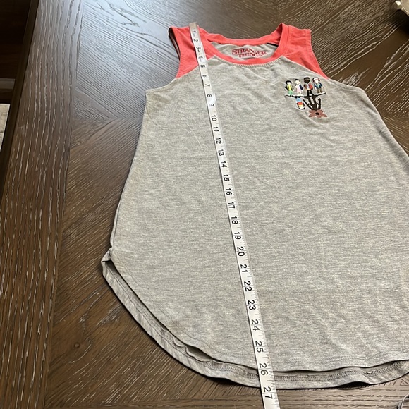 Netflix Strangers Things sleeveless tank top - Picture 17 of 17